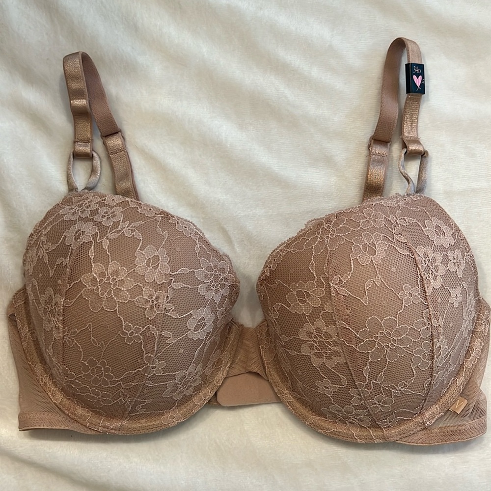 NWT VS sexy tee bra
